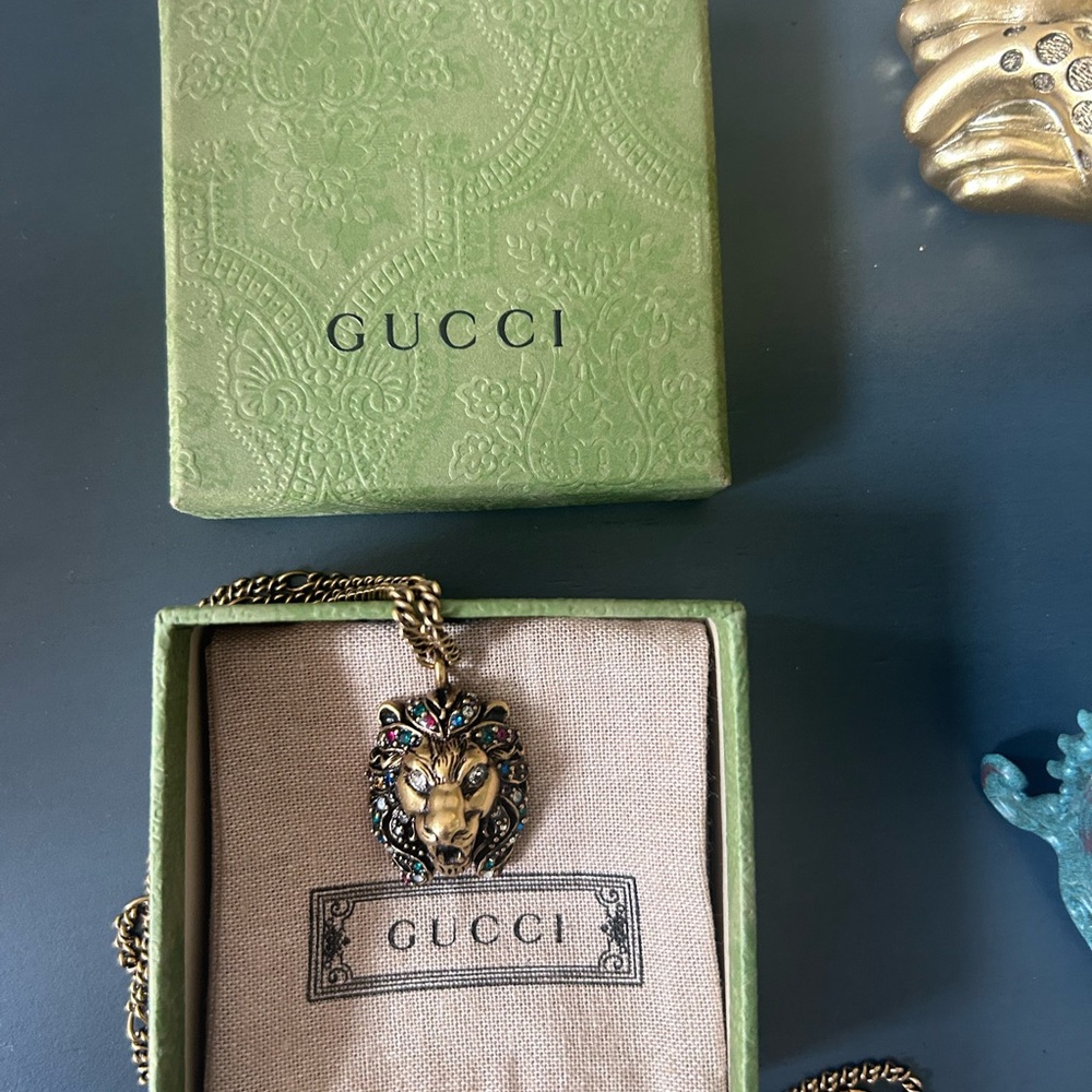 G U C C I 🔥 Lion Necklace 🔥